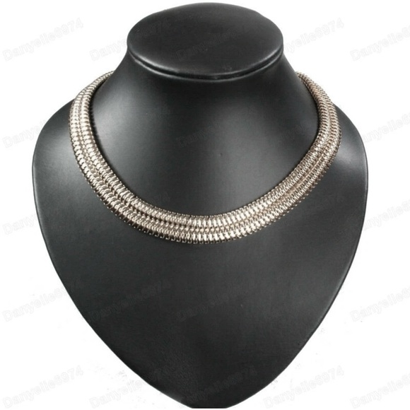 Calvin Klein Jewelry - NWT! Calvin Klein Thick WIDE CHAIN NECKLACE COLLAR Adjustable Fastener